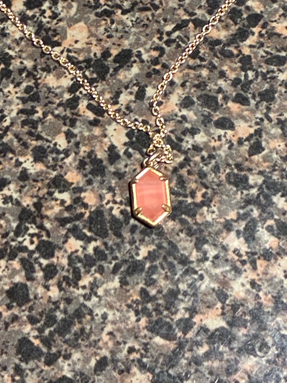 Kendra Scott Hallie Necklace - Picture 4 of 8